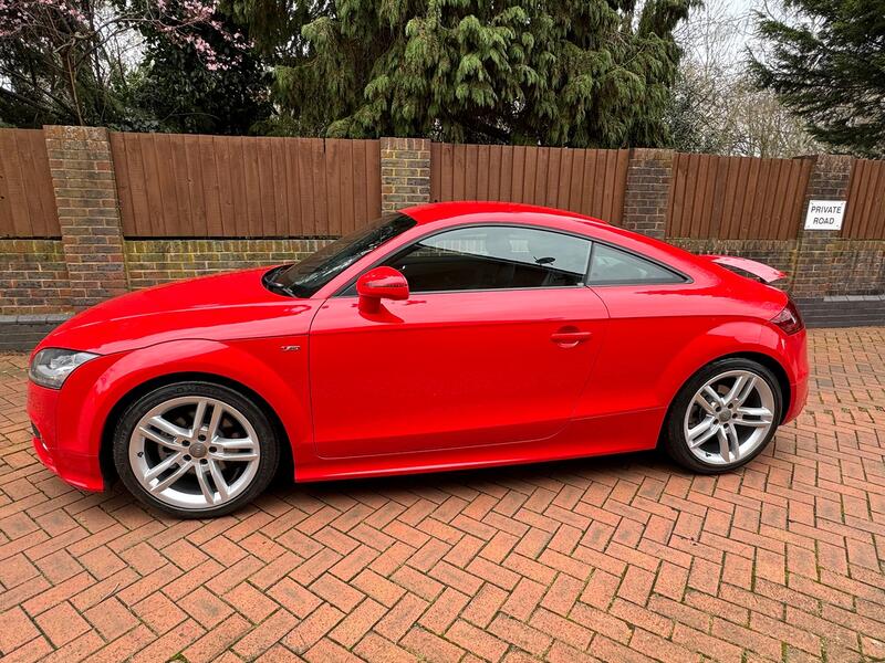 AUDI TT